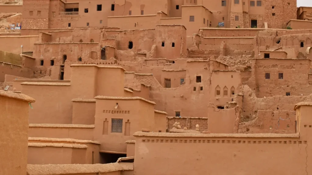 Ait Ben Haddou travel guide view of the historic earthen ksar in southern Morocco