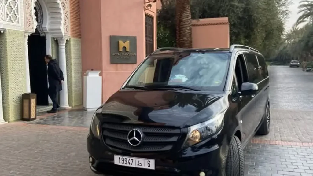 Private transfer vehicle for the Casablanca Airport to Marrakech journey